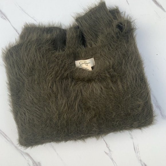 Fuzzy green sweater - Picture 3 of 6